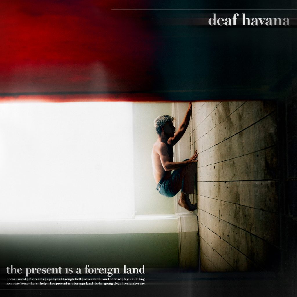 Nieuwe muziek: Deaf Havana en Beabadoobee